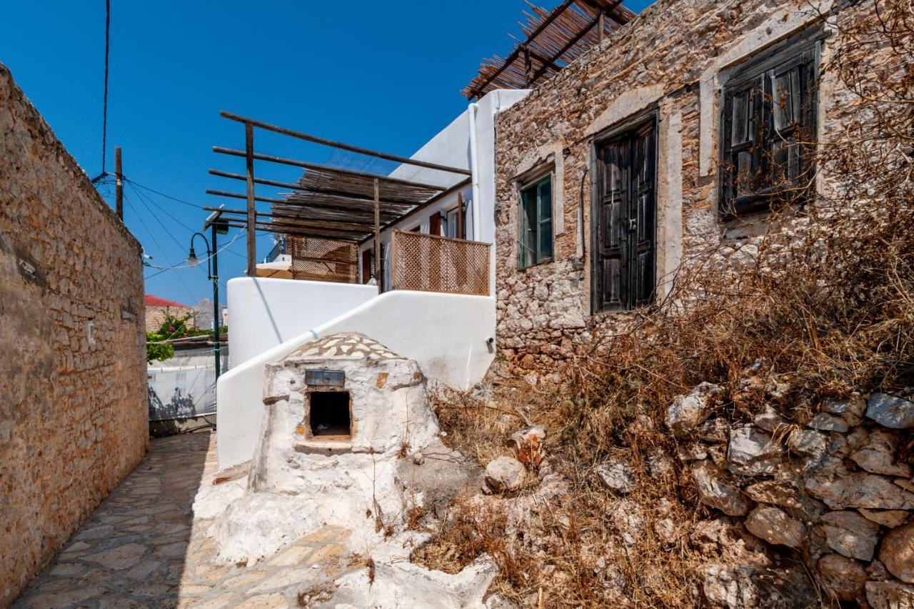 Atlantis Houses Chalki Town Ngoại thất bức ảnh