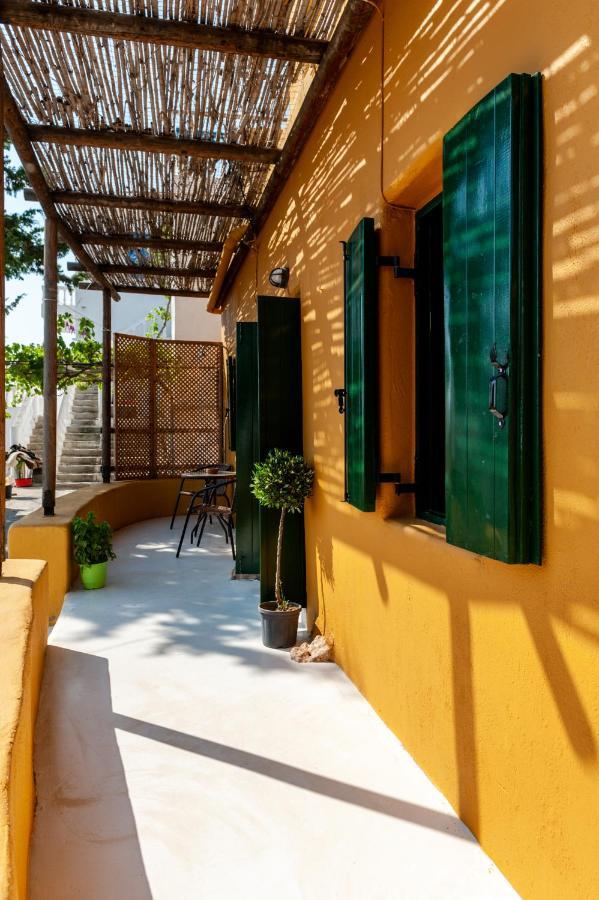 Atlantis Houses Chalki Town Ngoại thất bức ảnh