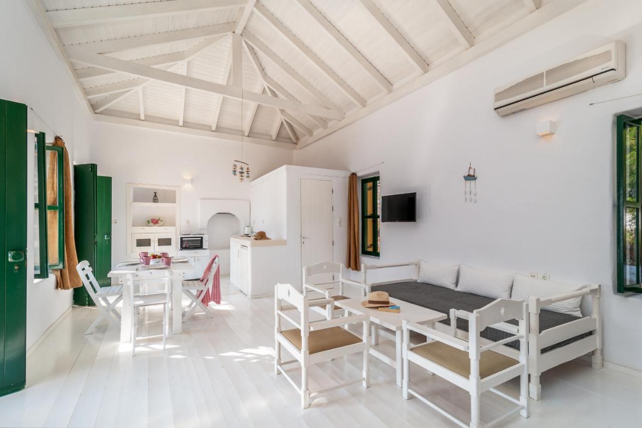 Atlantis Houses Chalki Town Ngoại thất bức ảnh