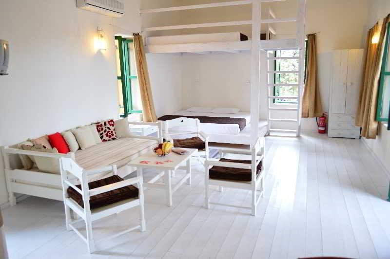 Atlantis Houses Chalki Town Ngoại thất bức ảnh