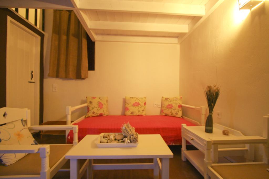 Atlantis Houses Chalki Town Ngoại thất bức ảnh